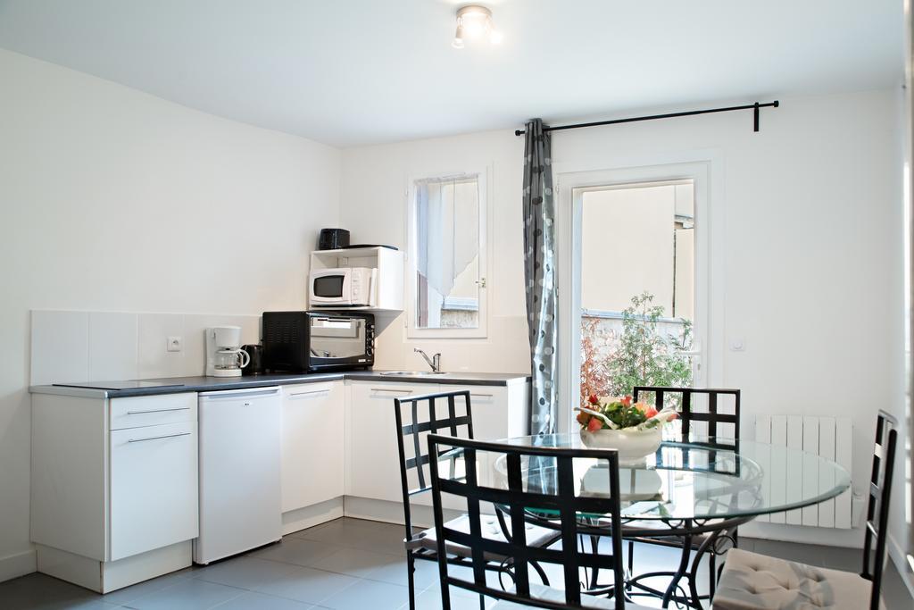 Avec Terrasse Apartment *